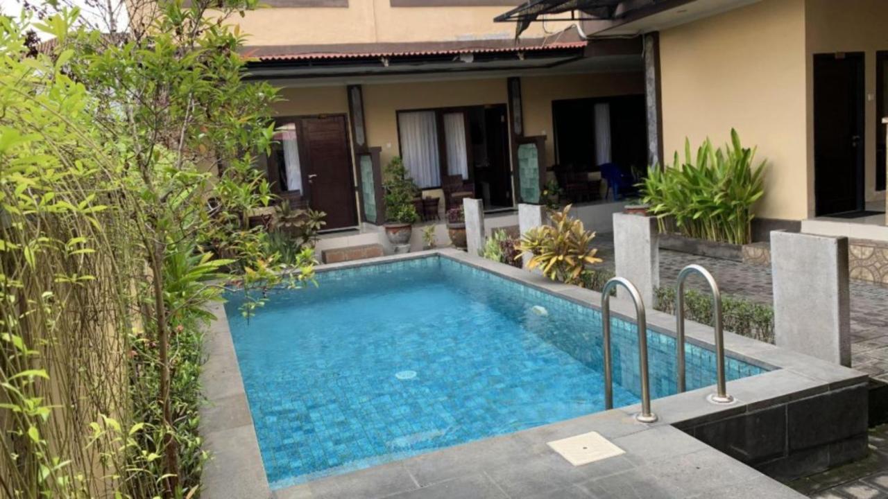 Taxa Uma Guest House Кута Екстериор снимка
